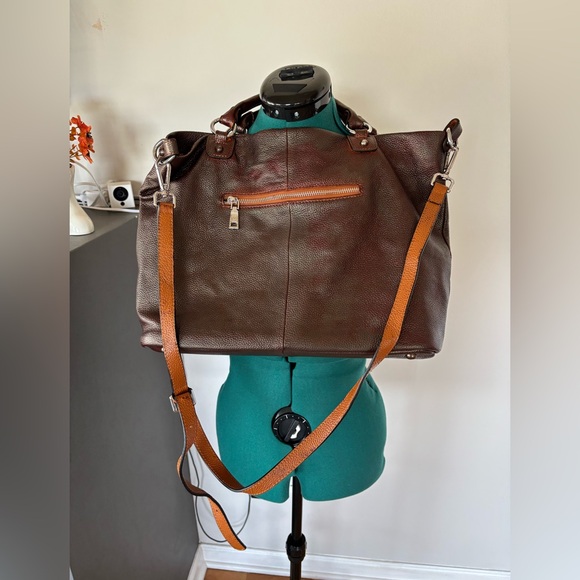 Kattee Brand Elegant two-toned Brown Leather Top Handle Adjustable Strap Bag - Picture 3 of 10